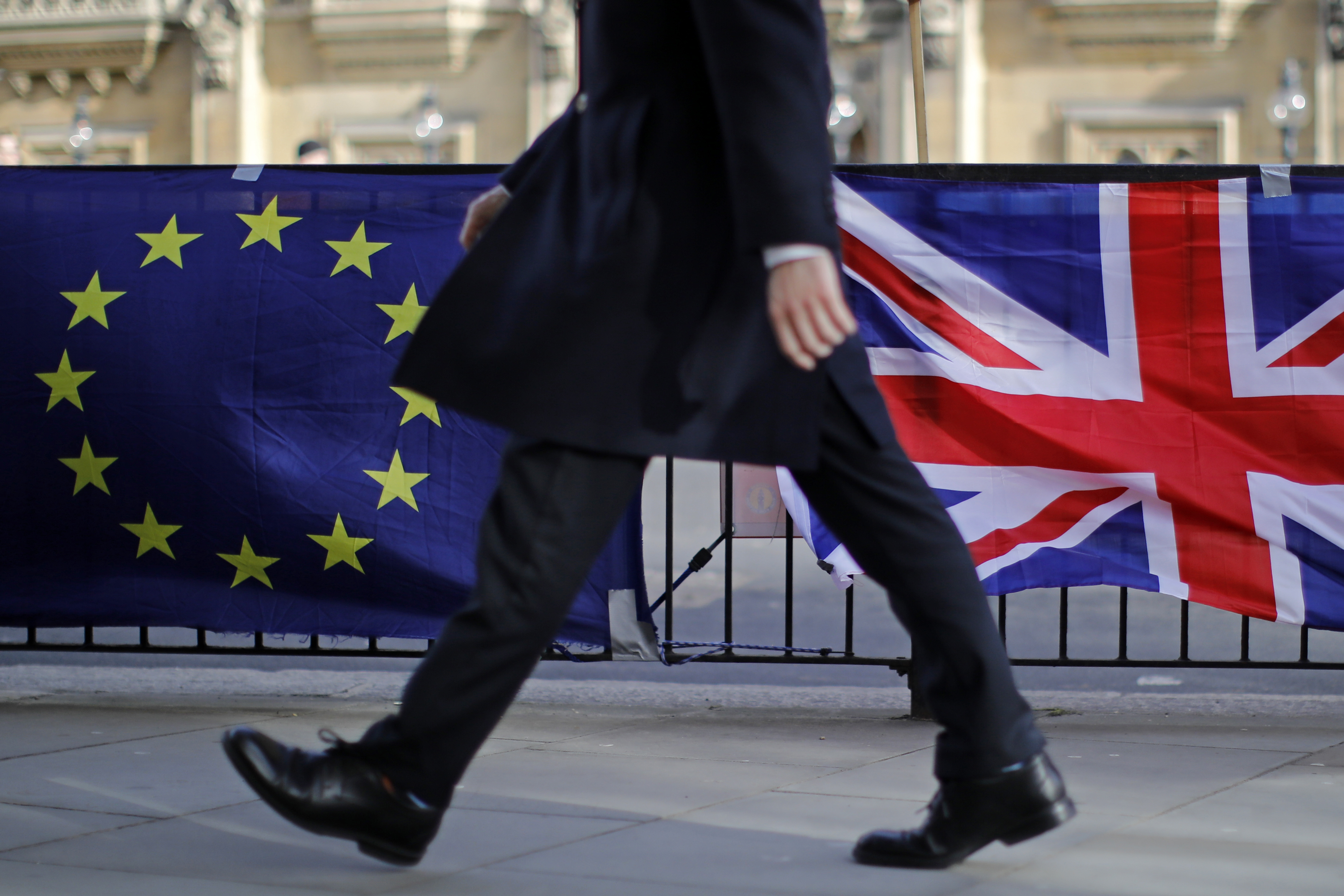 Brexiting the Energy Union - What options for EU-UK energy and climate relations?