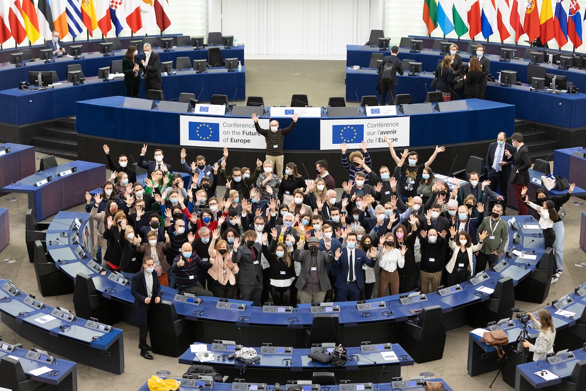 Moving EuropE Together: Citizens’ participation , from the local to European