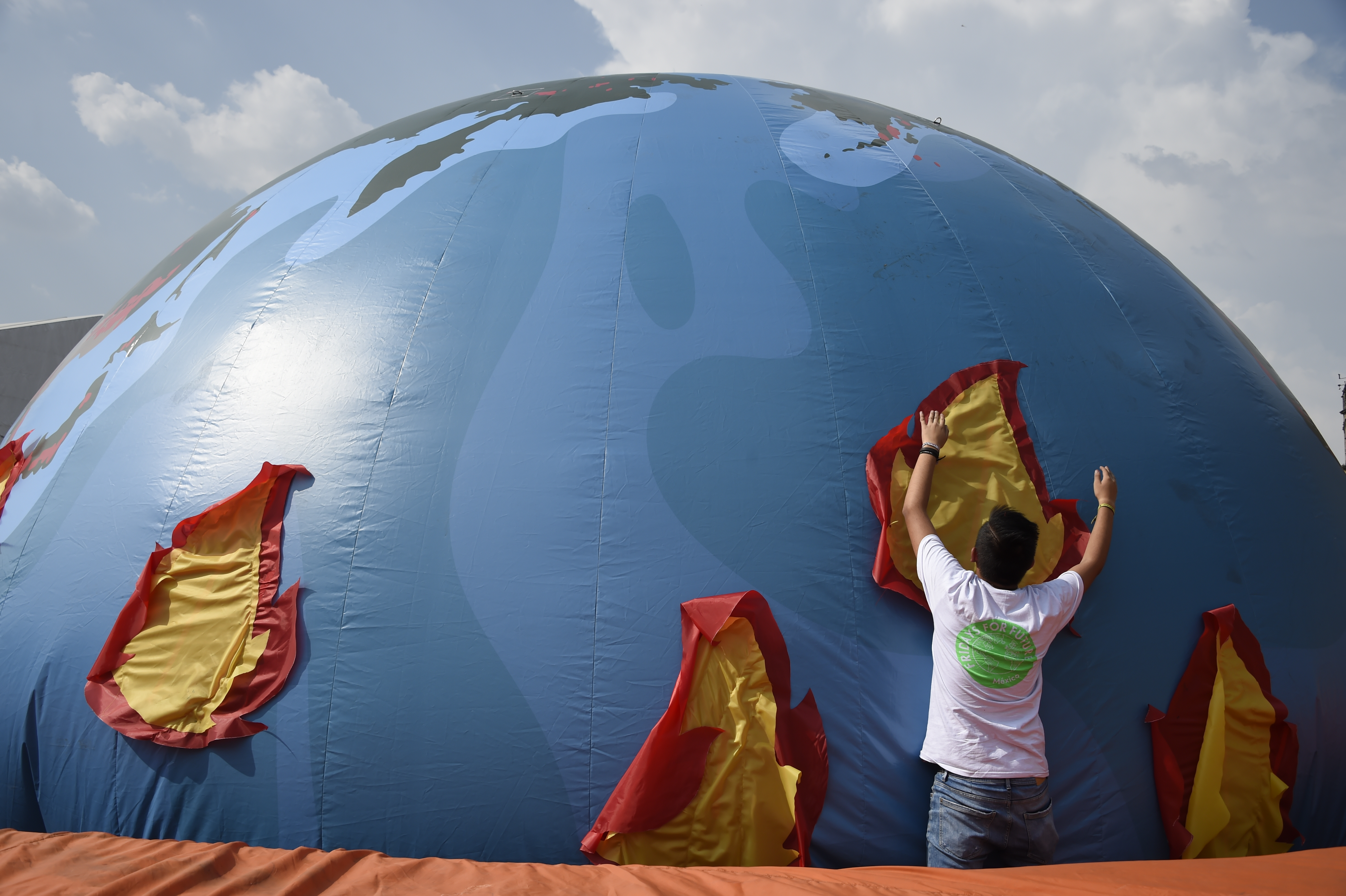 Energy and climate scenarios towards 2050