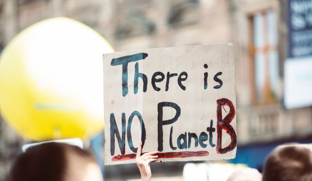 Green Deal and polycrisis: Aligning short-term reactions with long-term commitments